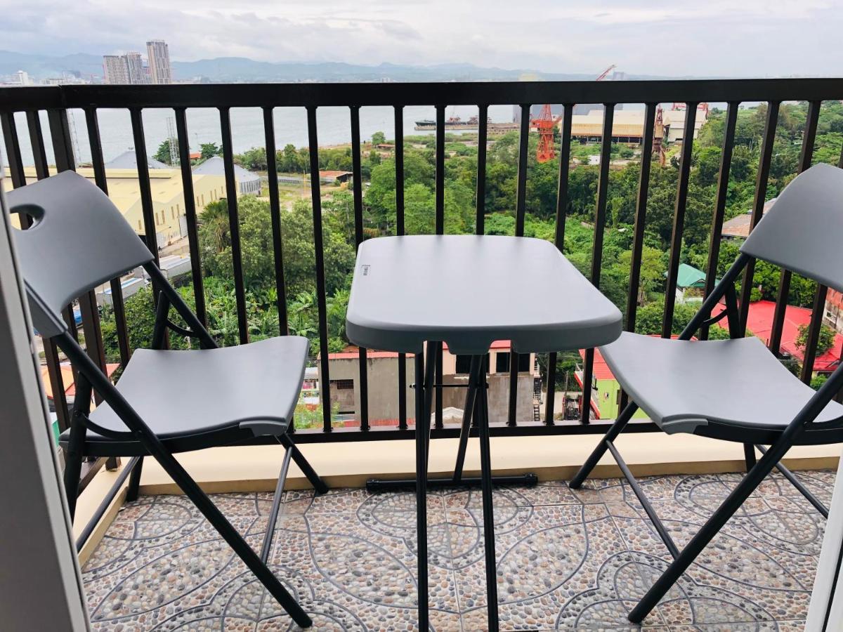 Condo W/ Balcony Near Mactan International Airport Lapu-Lapu City Exterior foto